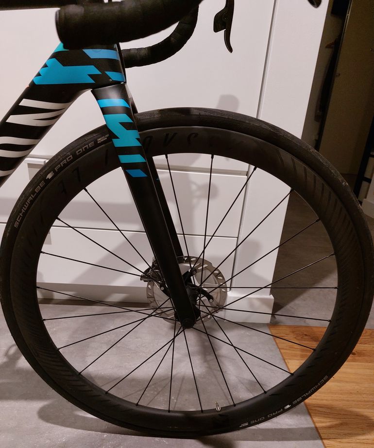 Canyon - Ultimate WMN CF SLX Disc 9.0 Team CSR, 2018