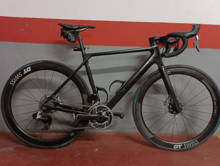 Canyon - Ultimate CF SLX Disc 9.0 SL, 2019