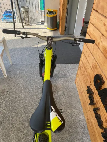 Tweedehands Evil Insurgent 27, 5" 2022 Mountainbike — afbeelding 4 van 9