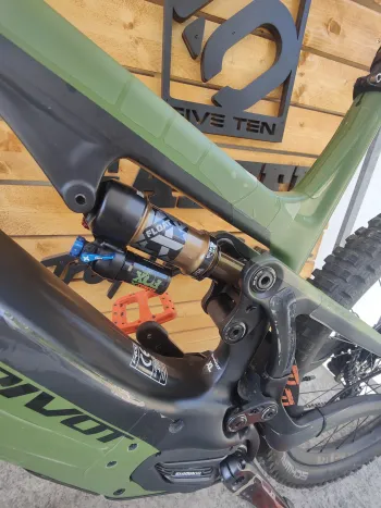 Used Pivot Shuttle Team XT 2023 Mountainbike, Grün — image 4 of 5
