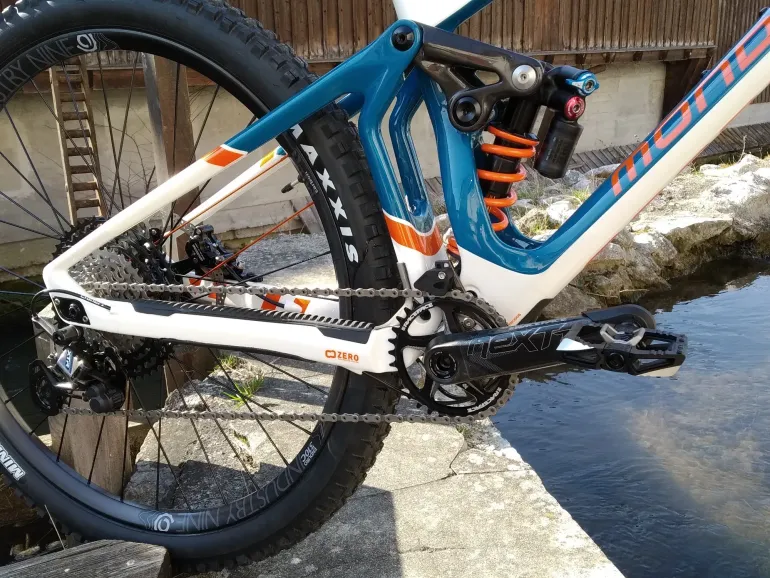 Mondraker - Superfoxy Carbon R, 2020