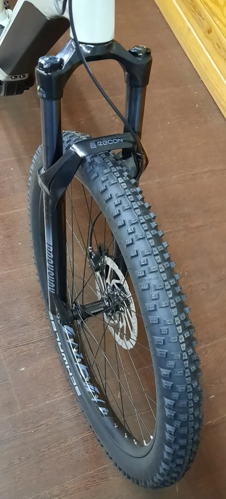 Used Lapierre Overvolt TR3.5 2022 Mountainbike, Light Gray — image 5 of 5