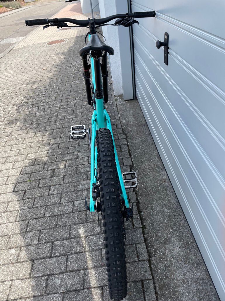 Trek - Slash 8, 2022