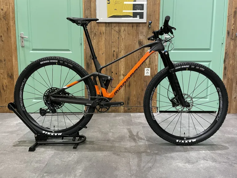 Mondraker - F-PODIUM CARBON, 2023