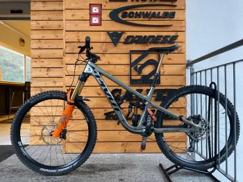Used Pivot Firebird 29 Pro X01 2023 Mountainbike, Verde — image 1 of 7
