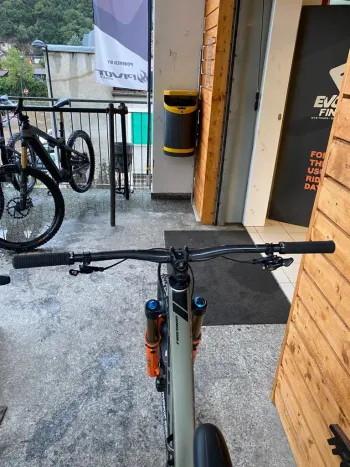 Used Pivot Firebird 29 Pro X01 2023 Mountainbike, Verde — image 5 of 7