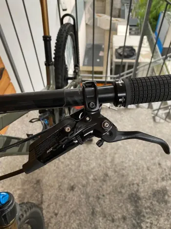 Used Pivot Firebird 29 Pro X01 2023 Mountainbike, Verde — image 6 of 7