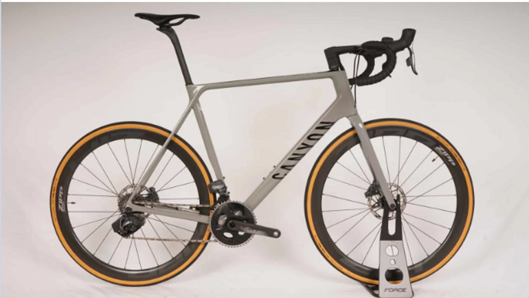 Canyon - Ultimate CF SL 8 Disc eTap, 2021