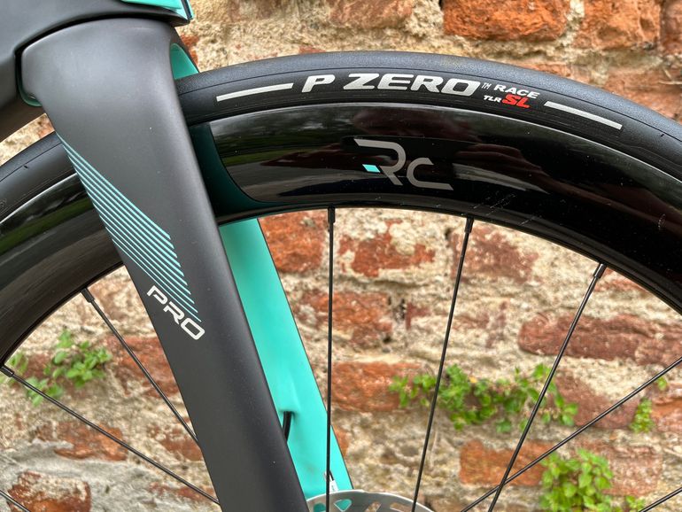 Bianchi - Oltre PRO - Durace Di2, 2023