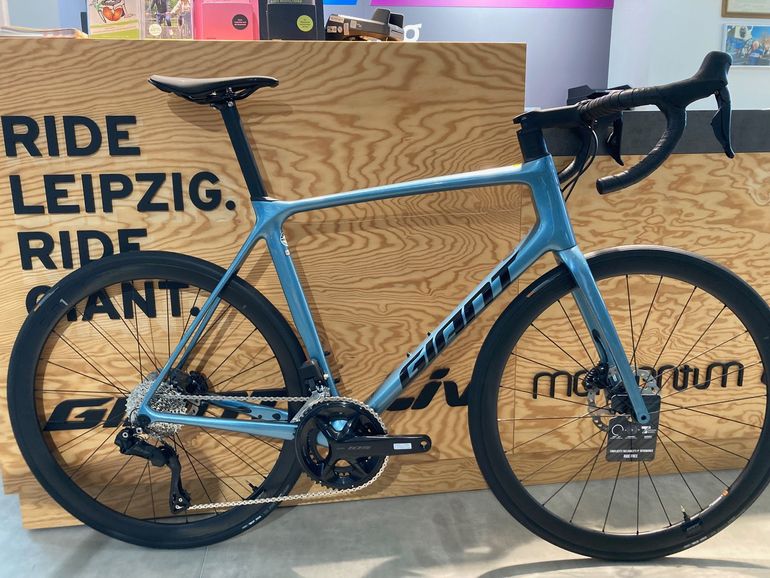 Giant - TCR Advanced Pro, Disc 1 Di2, 2023