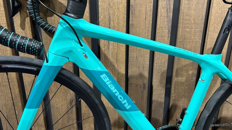 Bianchi - Infinito - 105 Di2, 2022