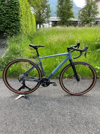 Used Focus ATLAS 6.8 2022 Road & Gravel, Blue — image 1 of 3