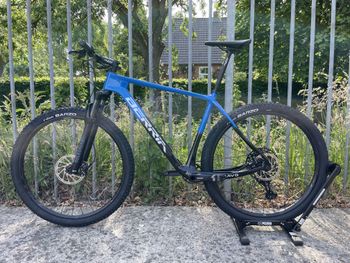 Used Berria BRAVO 5 2022 Mountainbike, Blau — image 4 of 5