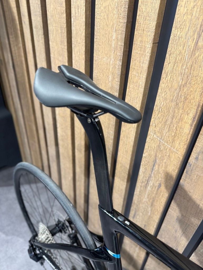 Pinarello - NYTRO E5 DISC 105 Di2, 2024