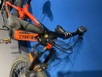 Used Trek Powerfly Lt 9 2018 Mountainbike, Orange — image 3 of 5