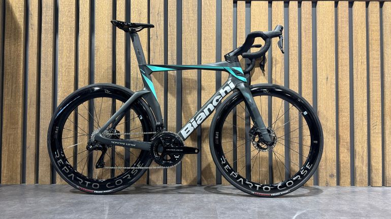 Bianchi - Oltre RC Durace Di2 2023, 2023