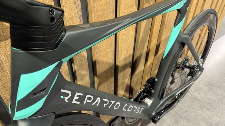 Bianchi - Oltre RC Durace Di2 2023, 2023