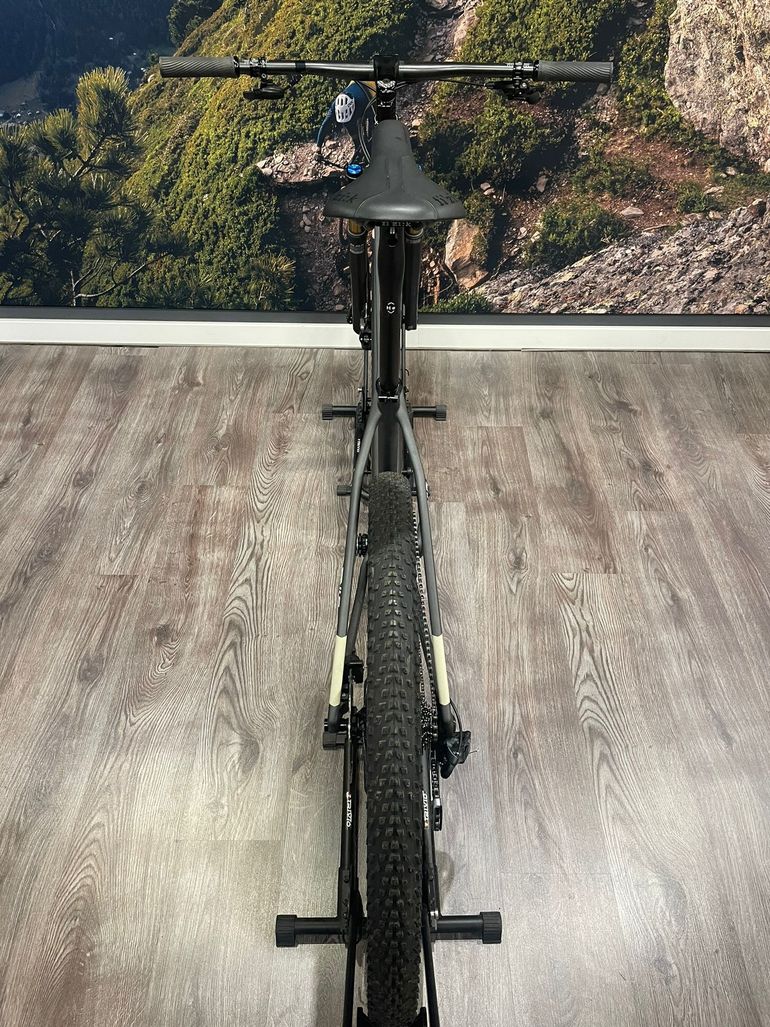 Mondraker - PODIUM CARBON R 2023, 2023