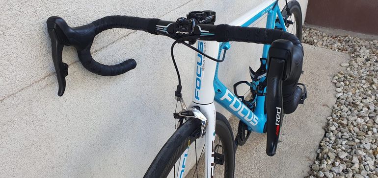 Focus - Izalco max AG2R Red eTap, 2018