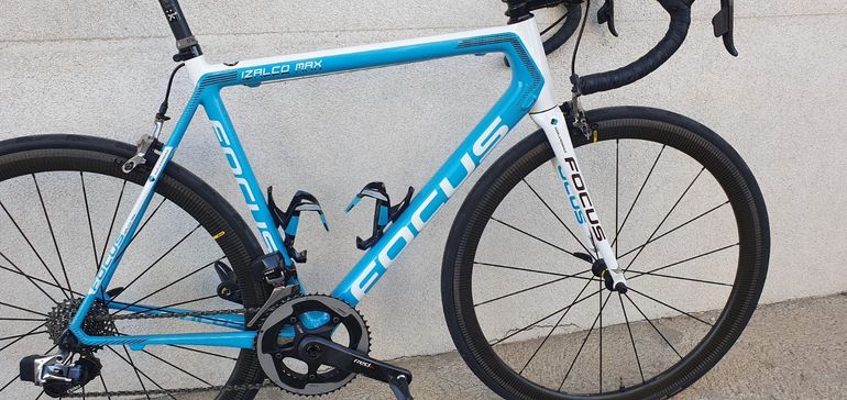 Focus - Izalco max AG2R Red eTap, 2018