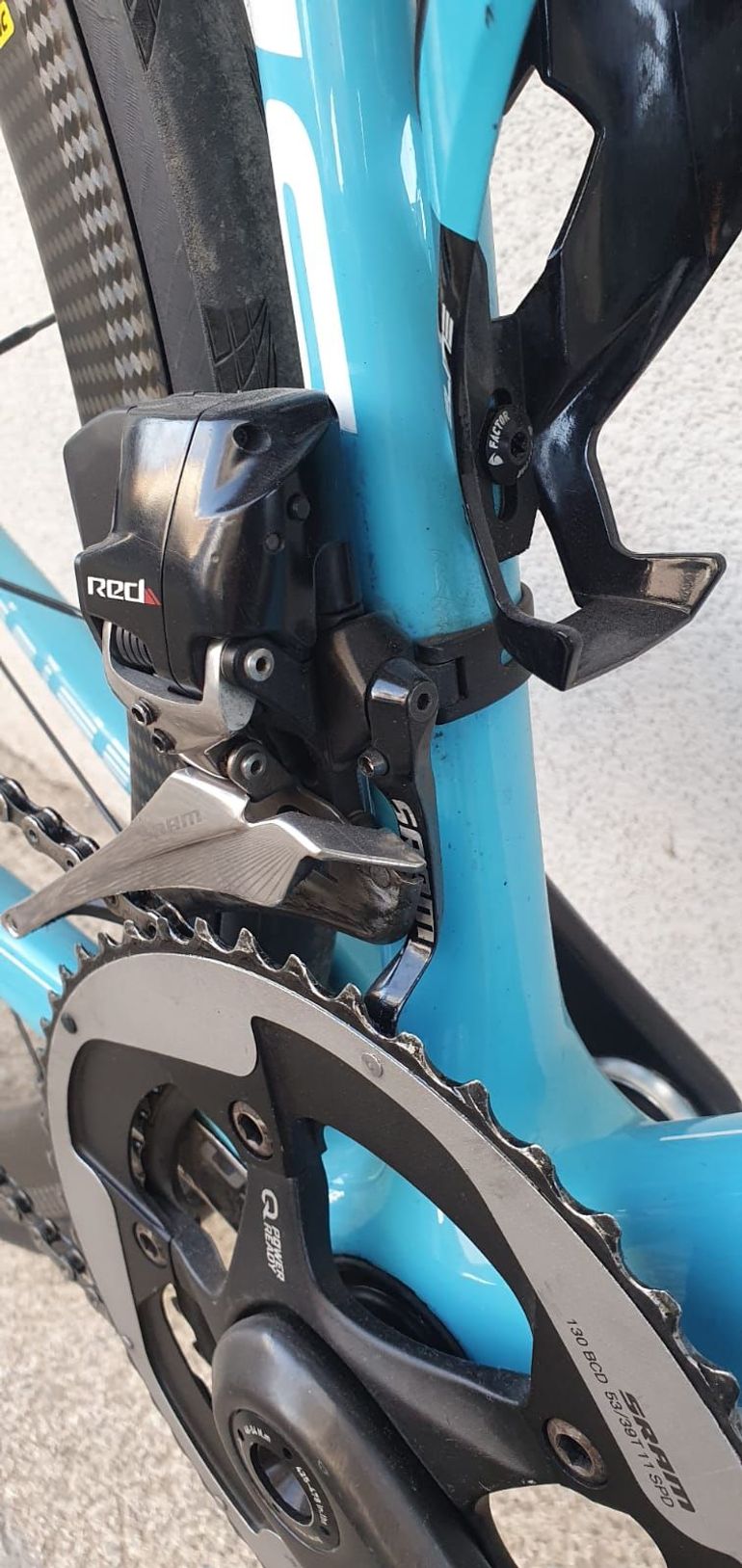 Focus - Izalco max AG2R Red eTap, 2018