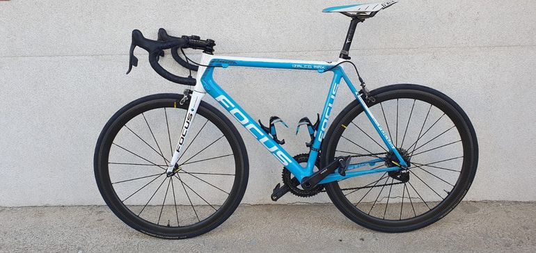 Focus - Izalco max AG2R Red eTap, 2018